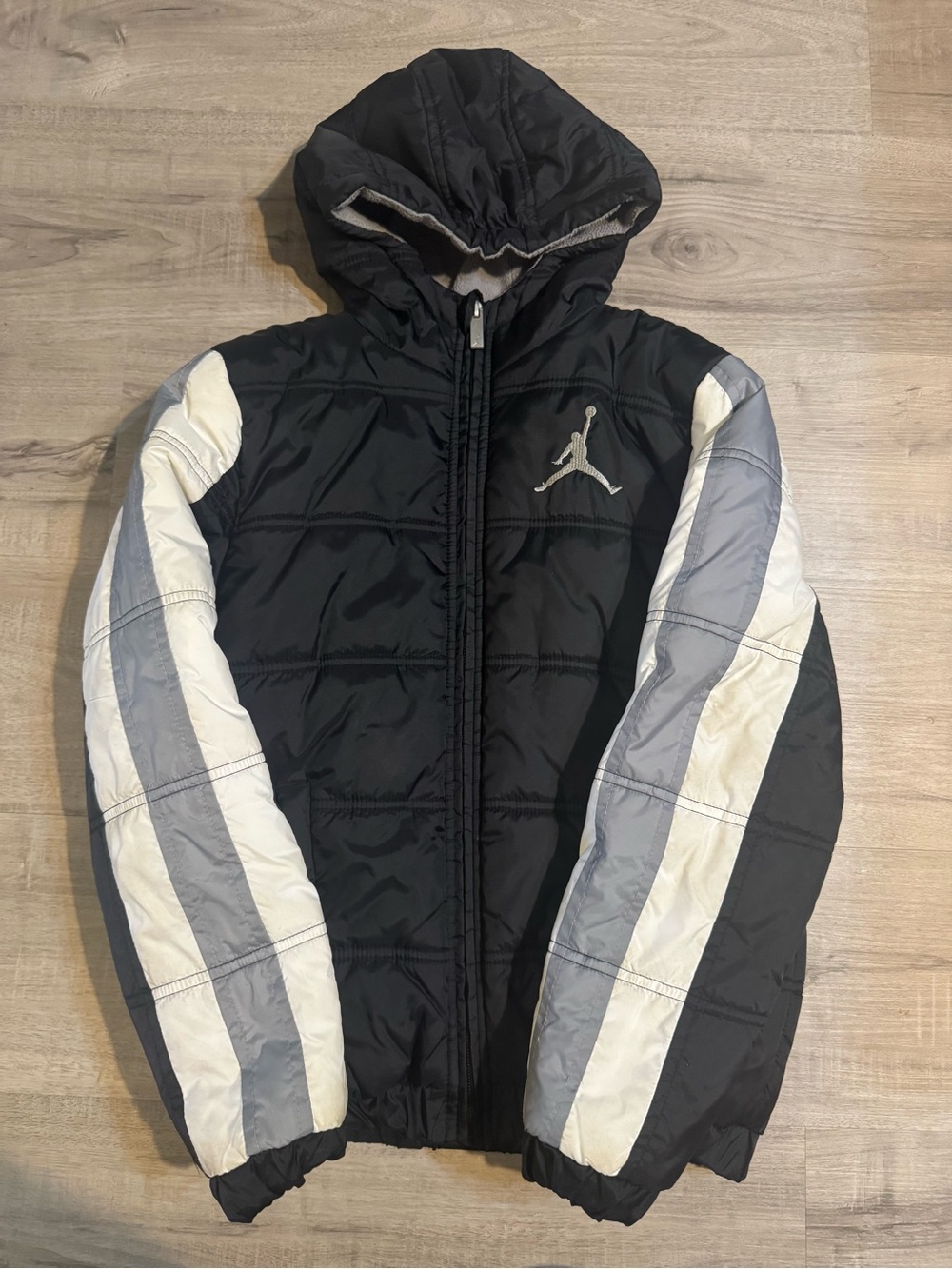 Jordan Boys Hooded Puffer Jacket Black Size M 10-12 - Picture 4 of 7